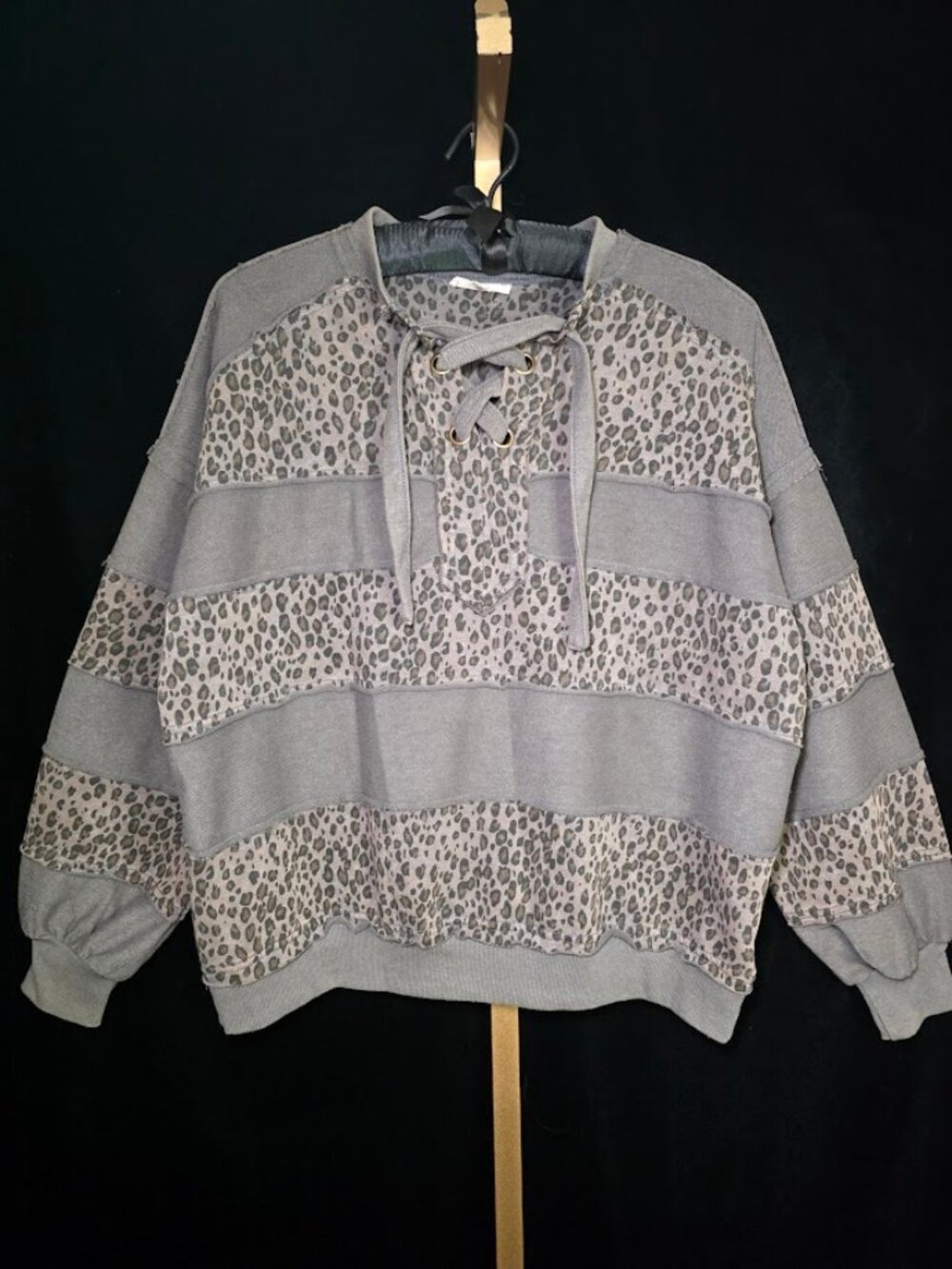 Easel Los Angeles Distressed Cheetah Print Sweatshirt S